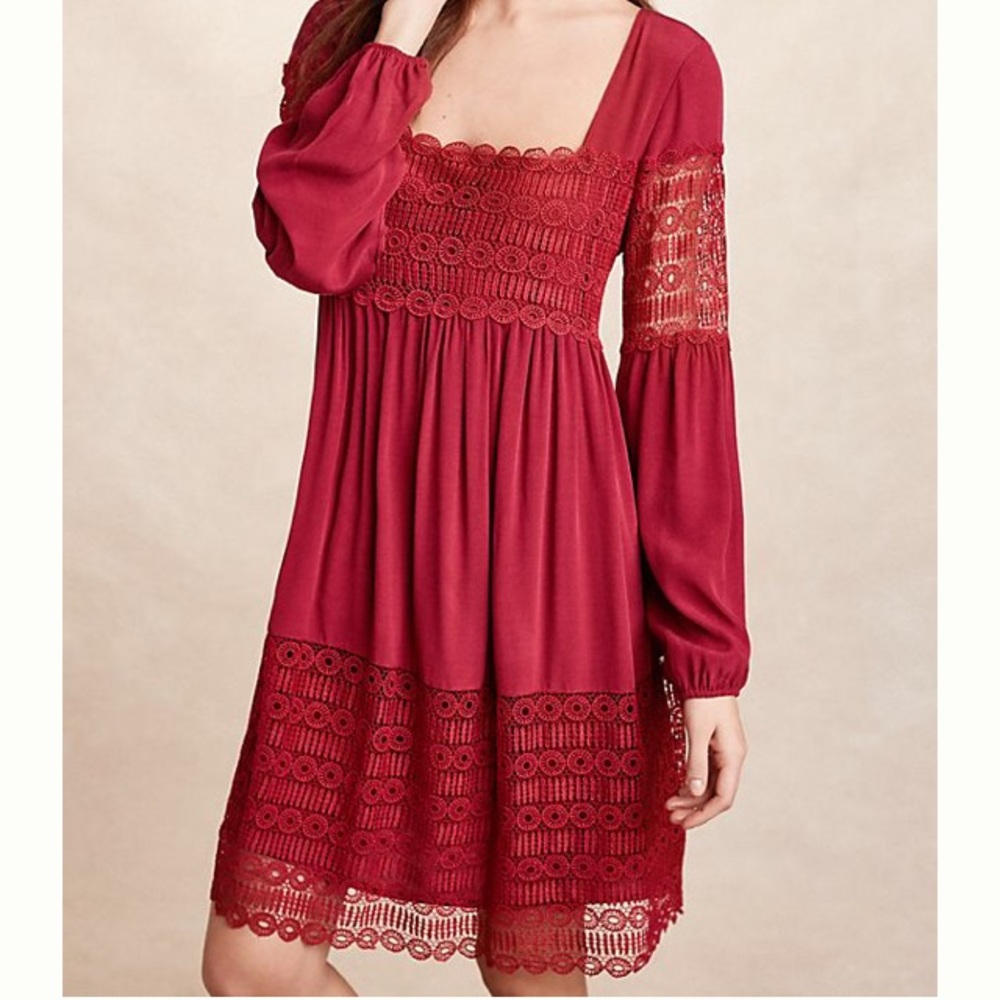SOLD 🚫 Floreat Aveline Lace Dress | 2P - Picture 2 of 5
